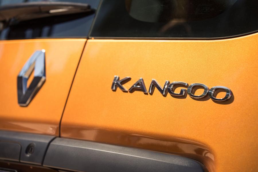 Логотип Renault Kangoo Stepway 2018 года  (LA) (фото 18 из 18)